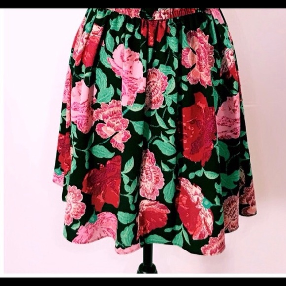 NWT: ELLE’s popover Floral Dress - Picture 4 of 5